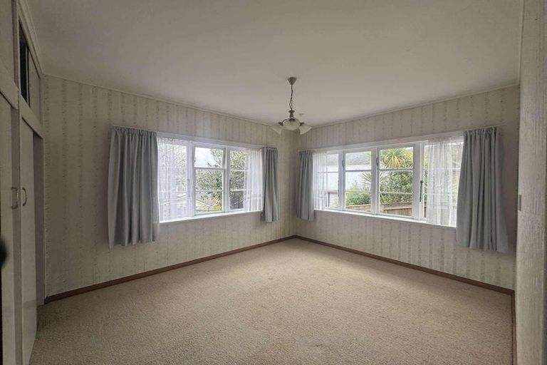 Photo of property in 84 Sunshine Avenue, Karori, Wellington, 6012