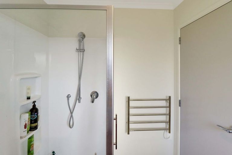 Photo of property in 11 Shearwater Lane, Whitby, Porirua, 5024