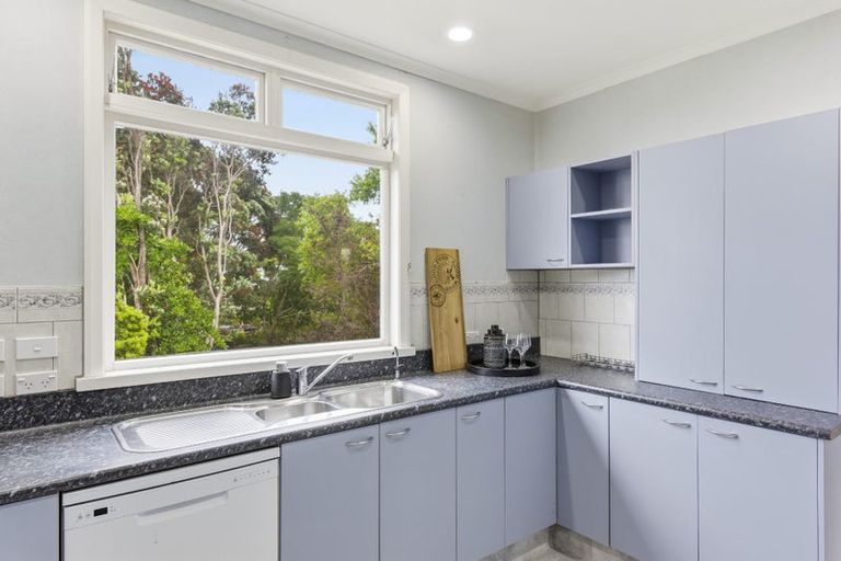 Photo of property in 15 Golf Road, Paraparaumu Beach, Paraparaumu, 5032