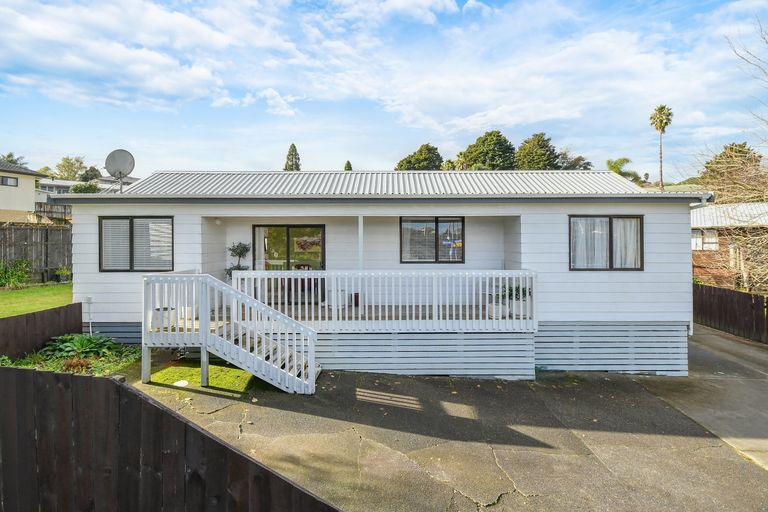 Photo of property in 11a Cape Road, Pukekohe, 2120