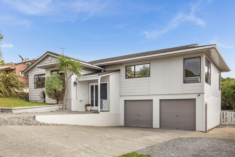 Photo of property in 11 Picketboat Lane, Whitby, Porirua, 5024