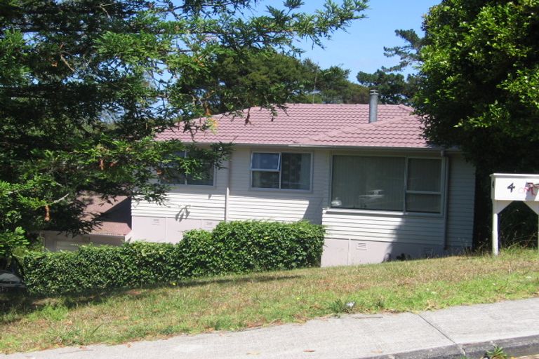 Photo of property in 4a Mcquoid Place, Glenfield, Auckland, 0629