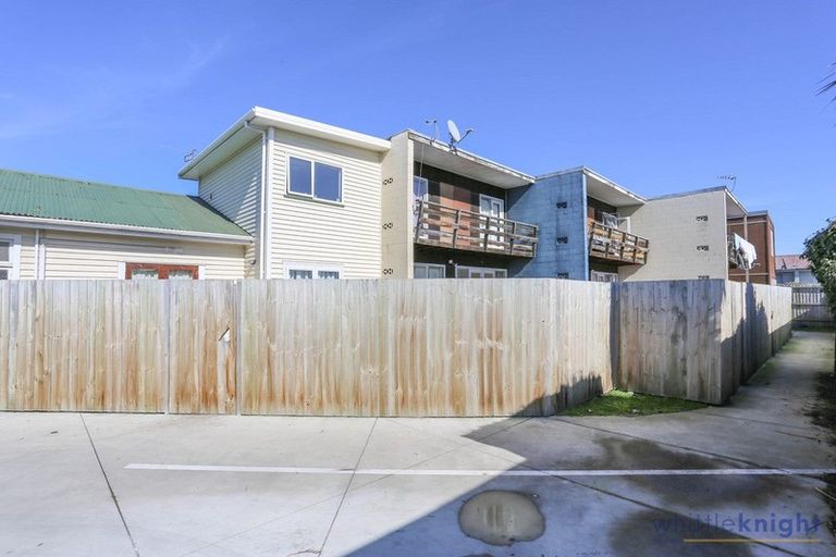 Photo of property in 4/49 Picton Avenue, Riccarton, Christchurch, 8011