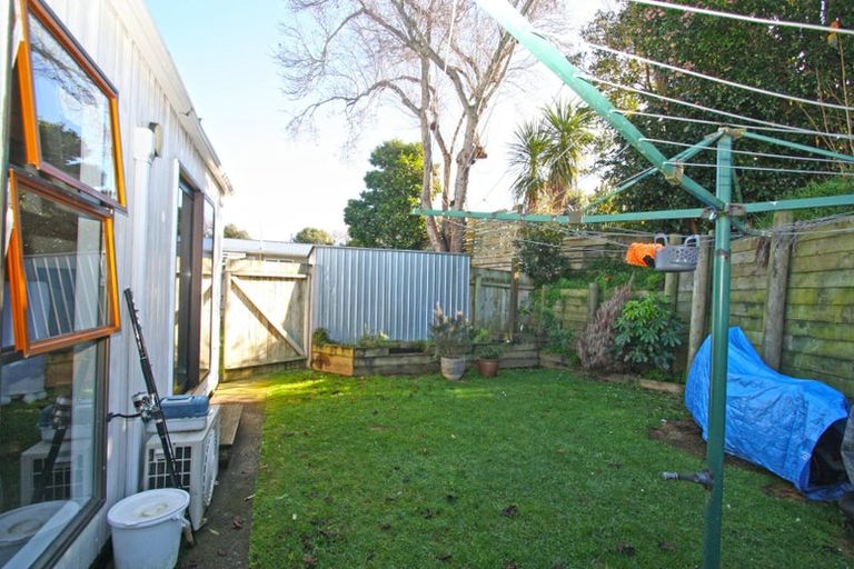 Photo of property in 4 Kenmore Street, Westown, New Plymouth, 4310