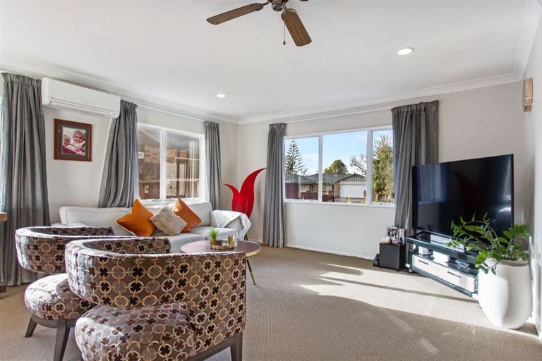 Photo of property in 3 Martin Jugum Lane, Ranui, Auckland, 0612