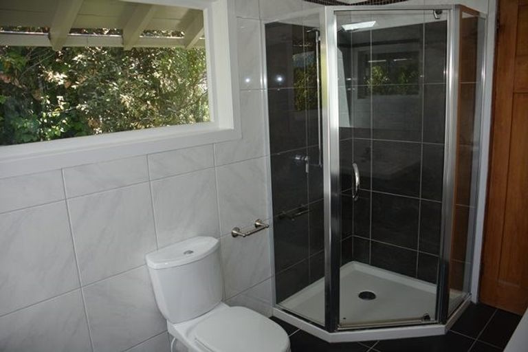 Photo of property in 120 Inglis Street, Seatoun, Wellington, 6022