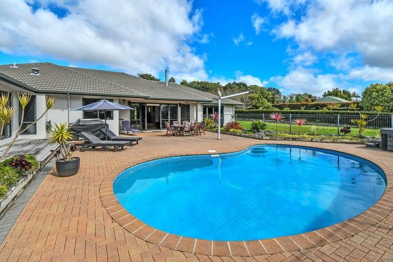 Photo of property in 68 Cooper Road, Ramarama, Drury, 2579