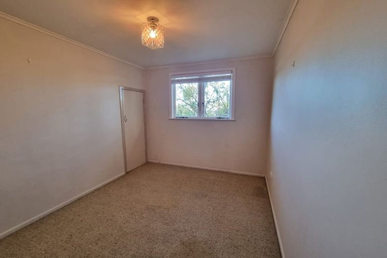Photo of property in 11 Matipo Road, Te Atatu Peninsula, Auckland, 0610