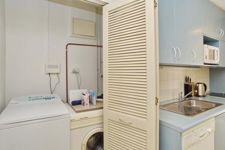 Photo of property in 4/245 Montreal Street, Christchurch Central, Christchurch, 8013