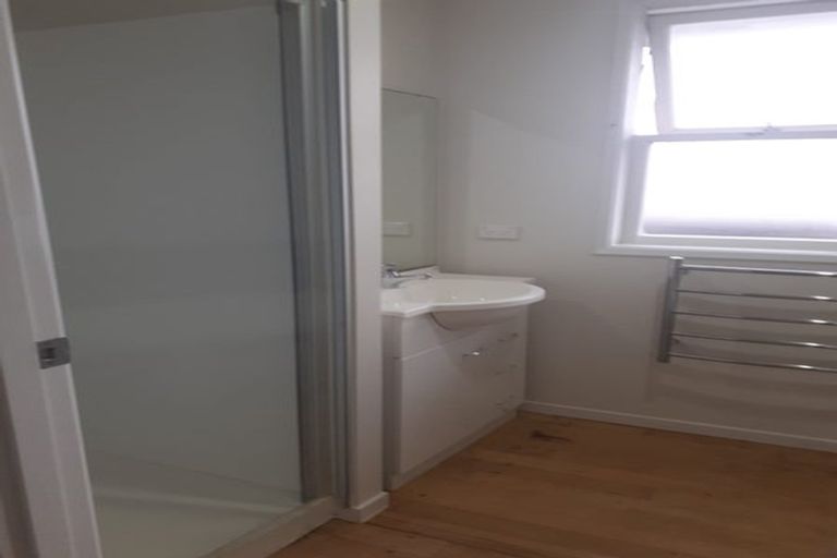 Photo of property in 13 Lewis Road, Pakuranga, Auckland, 2010
