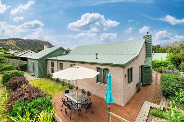Photo of property in 94 Hedditch Street, Wanaka, 9305
