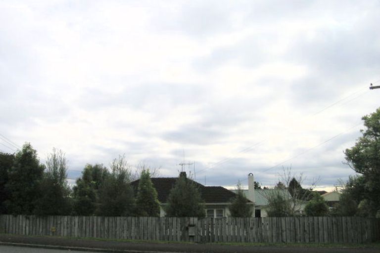 Photo of property in 30 Forest Lake Road, Forest Lake, Hamilton, 3200