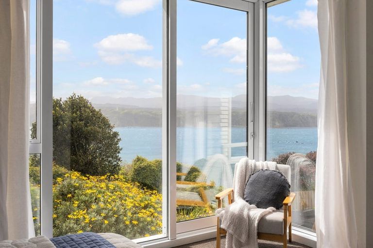 Photo of property in 7 Bowes Crescent, Strathmore Park, Wellington, 6022