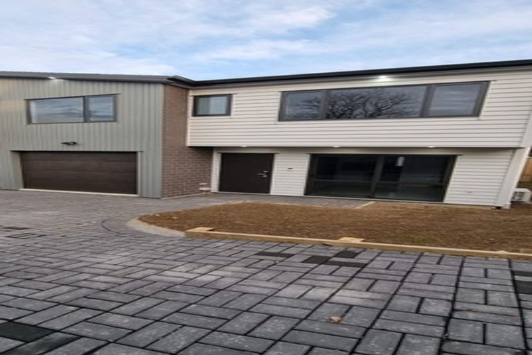 Photo of property in 425f Great South Road, Opaheke, 2113