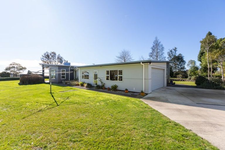 Photo of property in 172 Kaipikari Road Upper, Urenui, 4375