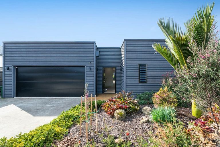 Photo of property in 7 Hampton Mews, Snells Beach, 0920