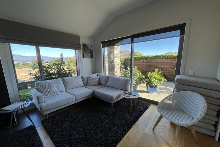 Photo of property in 3 Edgewood Place, Wanaka, 9305