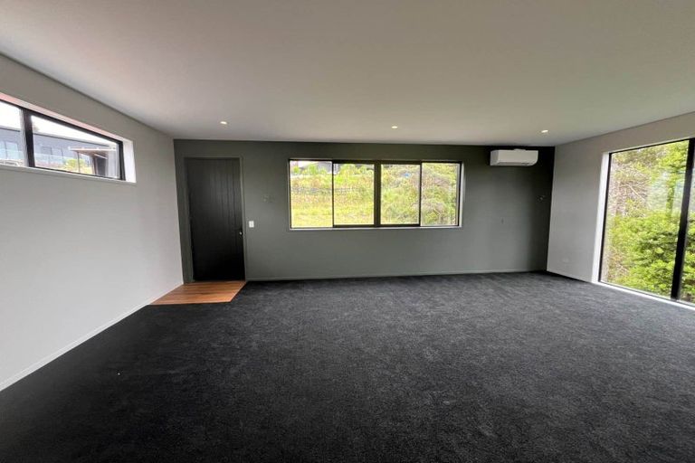 Photo of property in 250 Hillcrest Road, Wainui, 0931