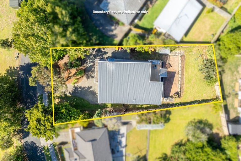 Photo of property in 3 Walnut Lane, Browns Bay, Auckland, 0630