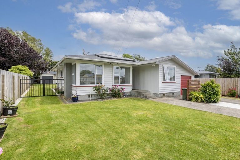 Photo of property in 12 Parsons Avenue, Levin, 5510