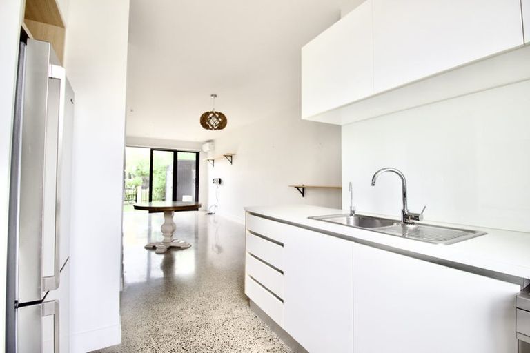 Photo of property in 19 Isitt Road, Hobsonville, Auckland, 0616