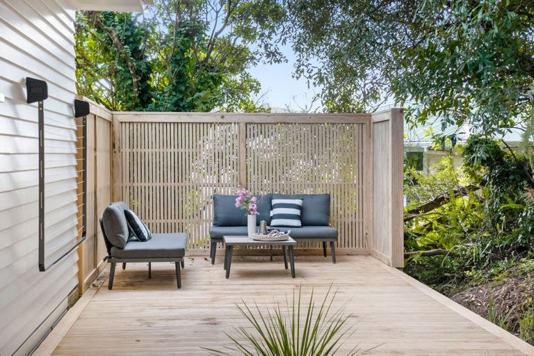 Photo of property in 7 Thomson Grove, Stokes Valley, Lower Hutt, 5019