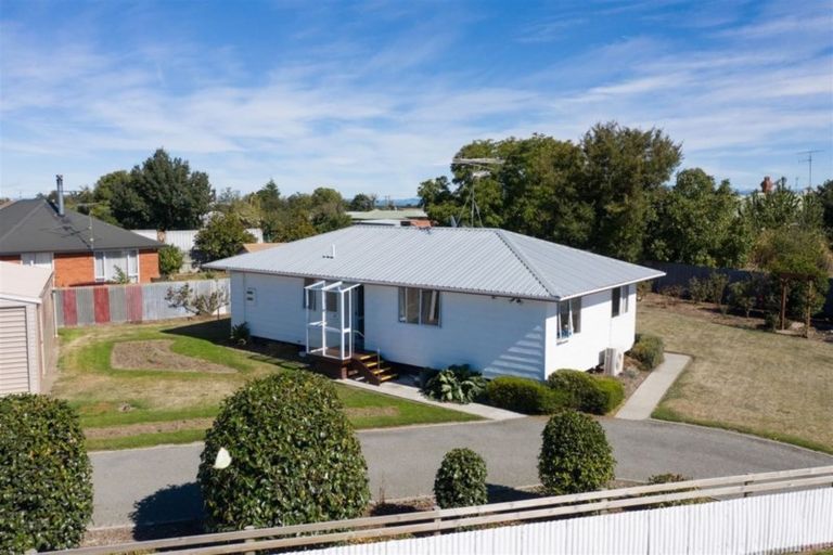 Photo of property in 6 Isleworth Road, Hinds, Ashburton, 7773