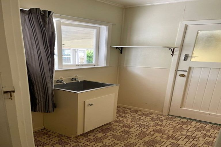 Photo of property in 1/117 Old Wairoa Road, Papakura, 2110