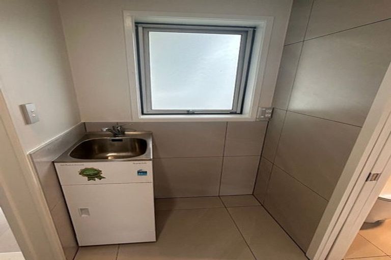 Photo of property in 1/11 Udall Place, Bucklands Beach, Auckland, 2014
