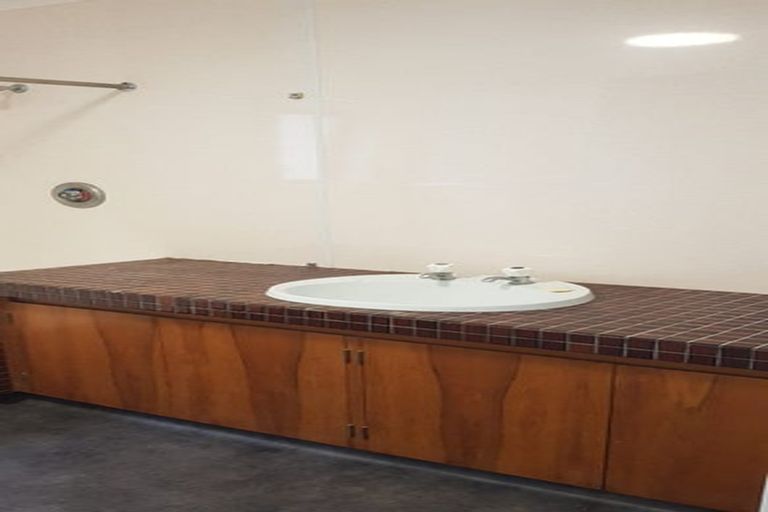 Photo of property in 2/9 Wilkinson Street, Oriental Bay, Wellington, 6011