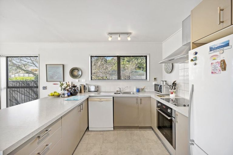 Photo of property in 74a Beauchamp Street, Karori, Wellington, 6012