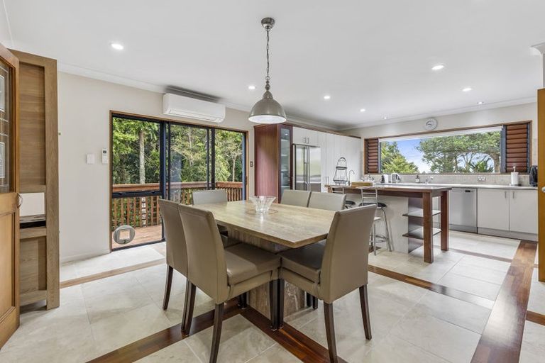 Photo of property in 14 Ngaio Road, Titirangi, Auckland, 0604