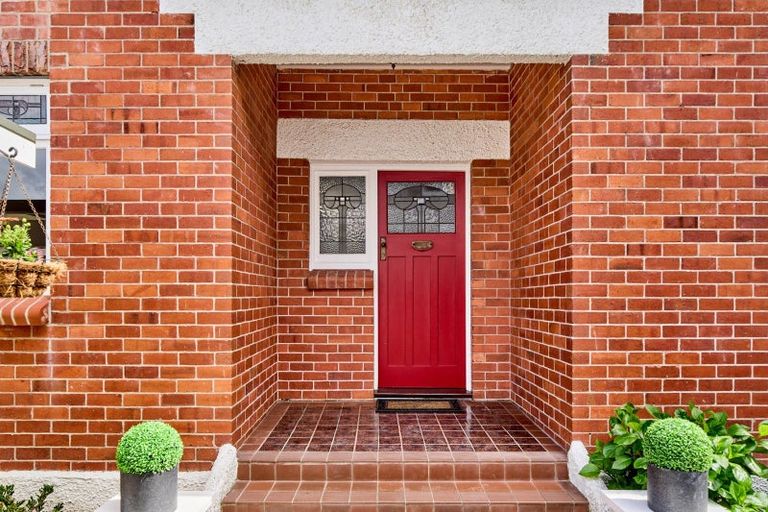 Photo of property in 14 Hinau Street, Woburn, Lower Hutt, 5010