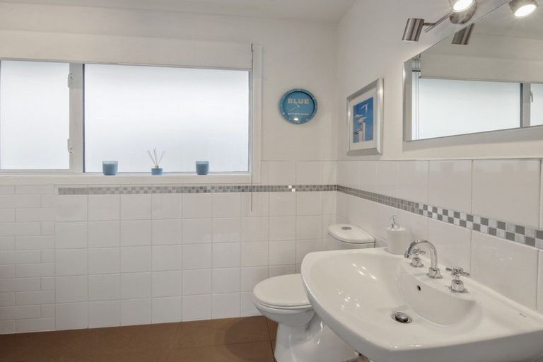 Photo of property in 17 Hillcrest Place, Avonhead, Christchurch, 8042