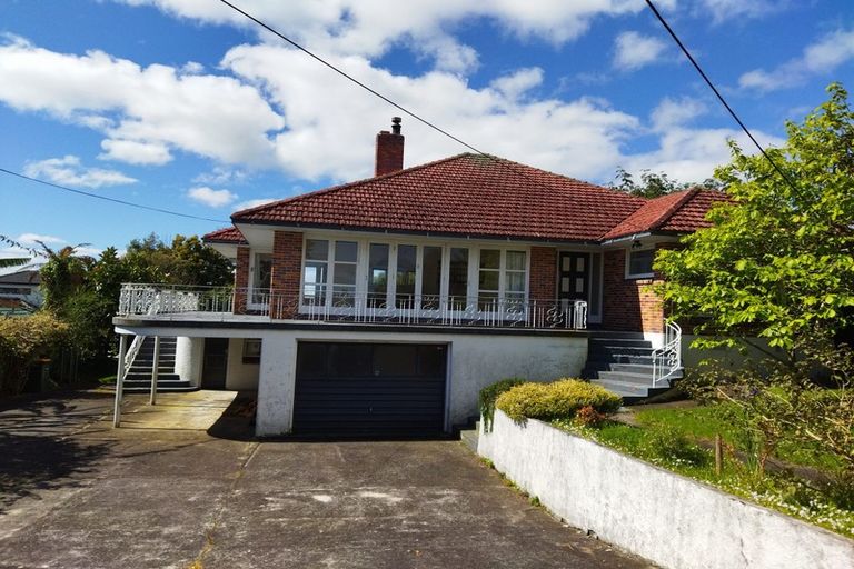 Photo of property in 279 Great North Road, Henderson, Auckland, 0612