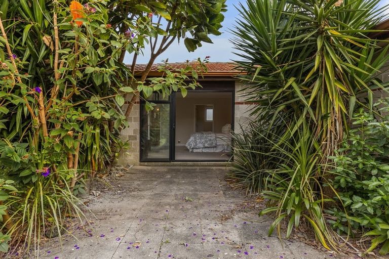 Photo of property in 65 Pohutukawa Drive, Levin, 5571