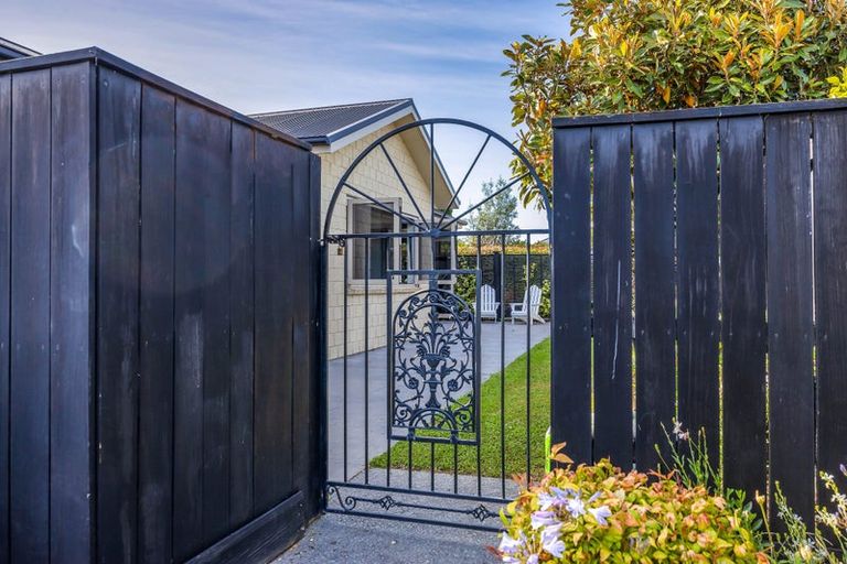 Photo of property in 5 Millpark Place, Northwood, Christchurch, 8051