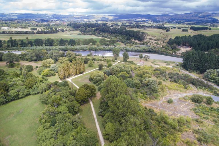 Photo of property in 52 Buick Crescent, Awapuni, Palmerston North, 4412