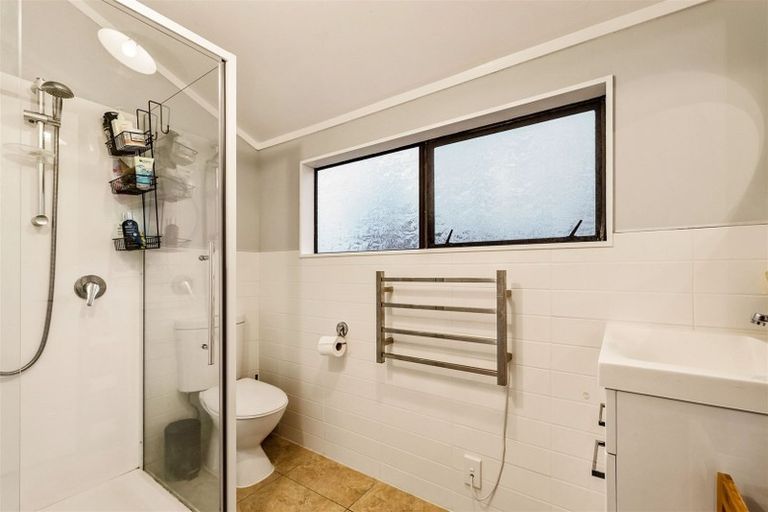 Photo of property in 50 Halberg Street, Glenfield, Auckland, 0629