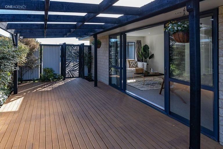 Photo of property in 13 Waimarie Street, Pegasus, 7612