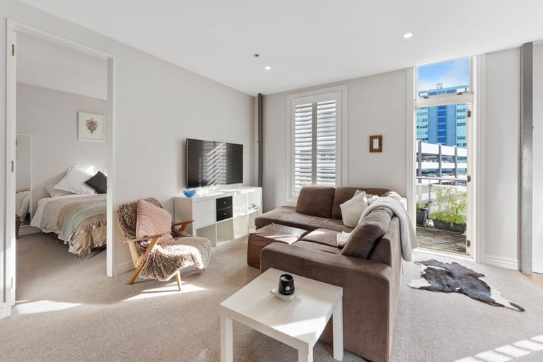 Photo of property in Columbia Apartments, 18/32 Cuba Street, Te Aro, Wellington, 6011