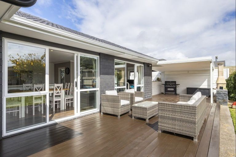 Photo of property in 3 Keene Drive, Bell Block, New Plymouth, 4312