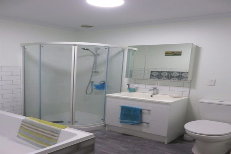 Photo of property in 30 Sea View Road, Baylys Beach, Dargaville, 0377