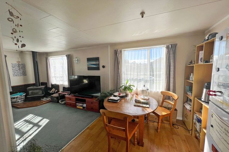 Photo of property in 2 Mathew Street, Dannevirke, 4930