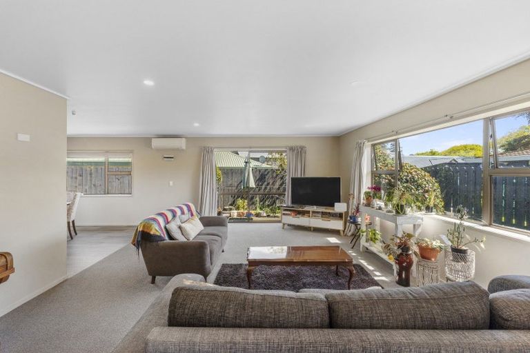 Photo of property in 7 Kathleen Place, Rainbow Point, Taupo, 3330