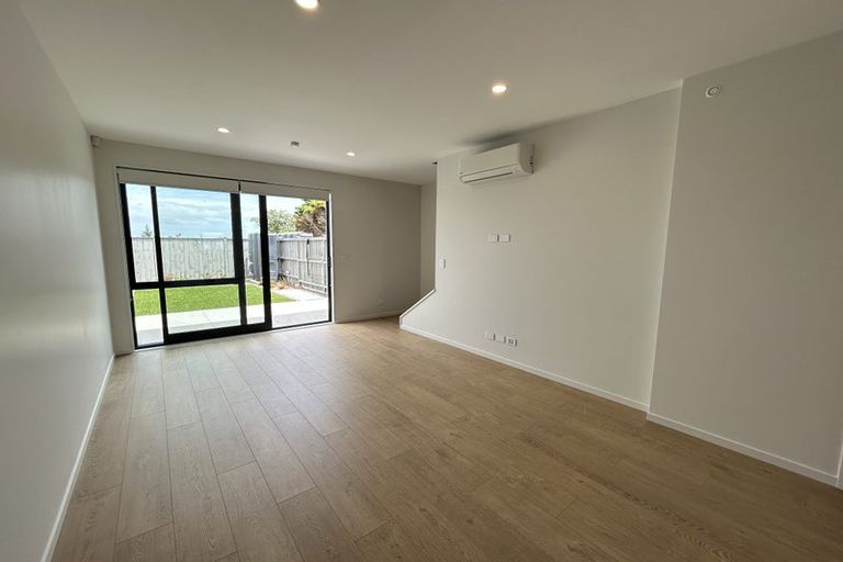 Photo of property in 25 Ngakoro Road, Karaka, Papakura, 2113