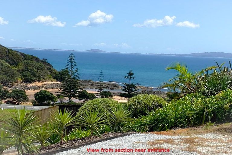 Photo of property in 10 Dudley Crescent, Cable Bay, 0420