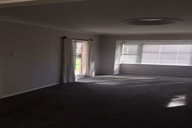 Photo of property in 17 School Road, Riverhead, 0820