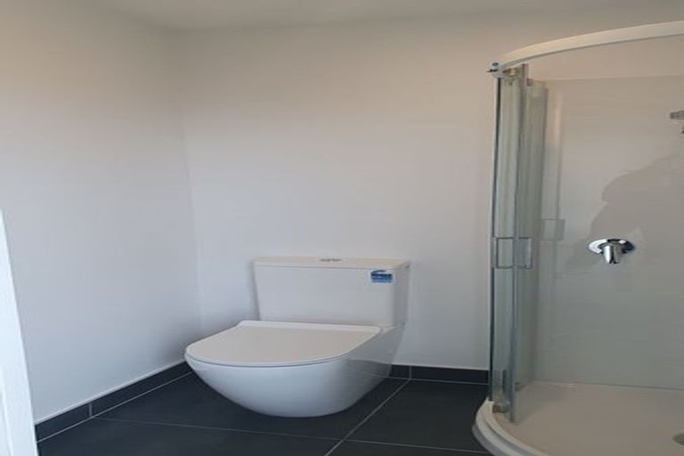 Photo of property in 15/62u Spenmoor Street, Newlands, Wellington, 6037