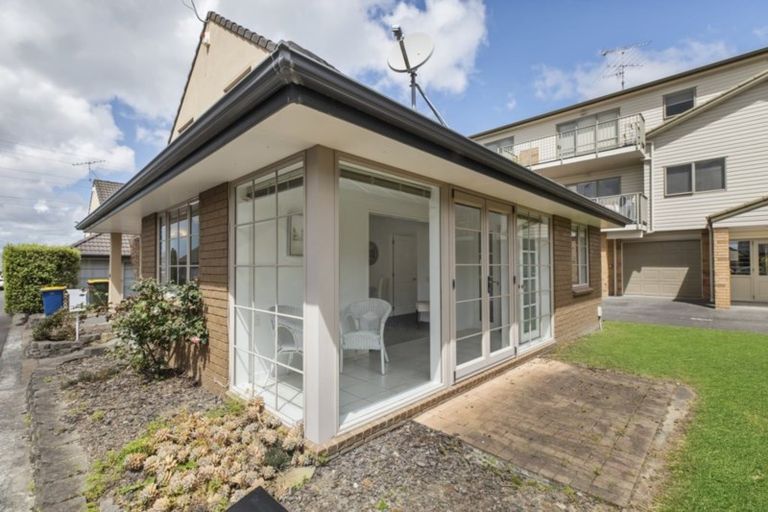Photo of property in St Claire Village, 167/172 Mcleod Road, Te Atatu South, Auckland, 0610